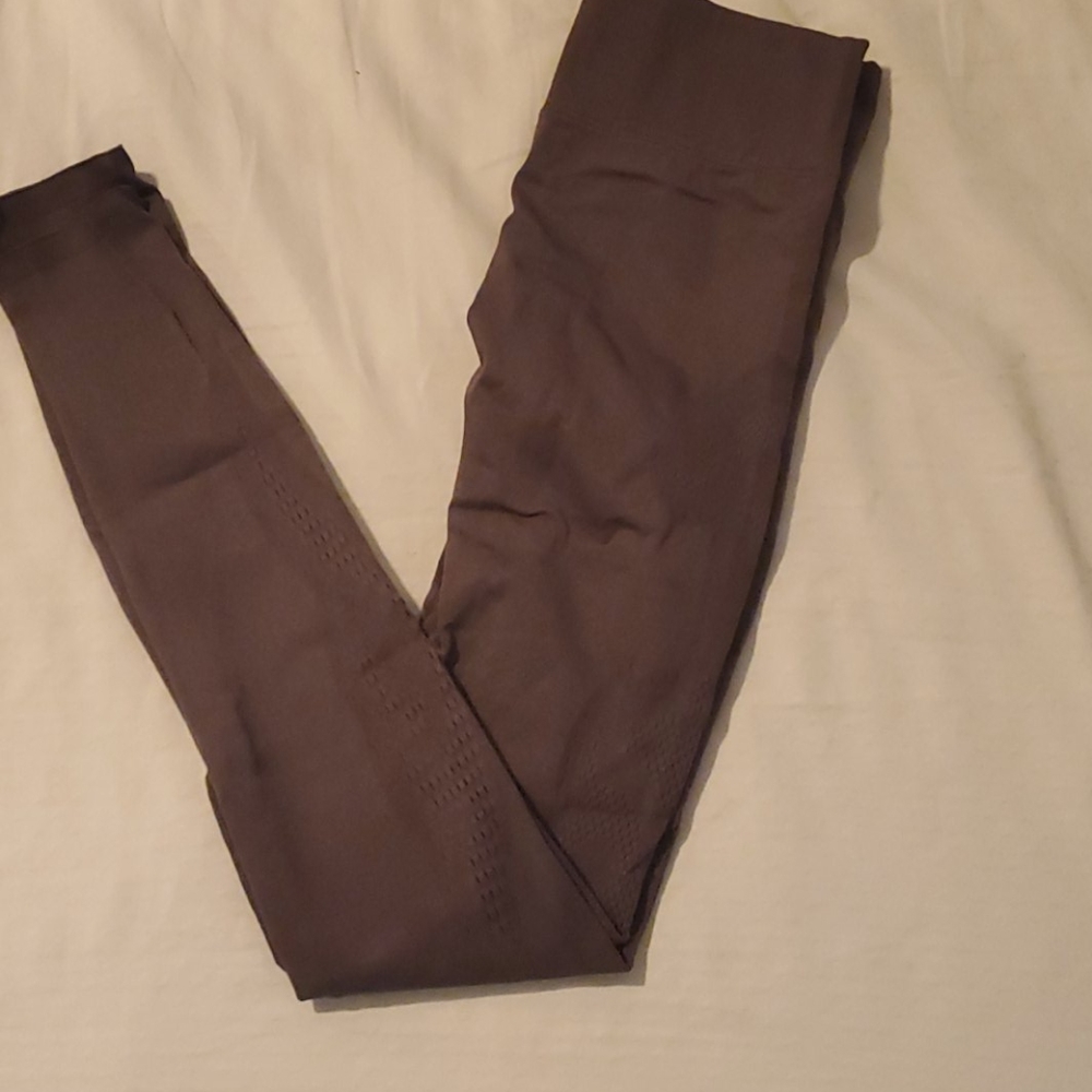 Fabletics seamless perforated leggings